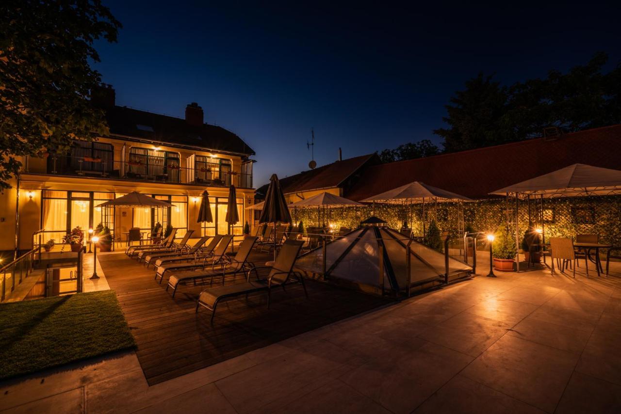 Elizabeth Hotel 4*