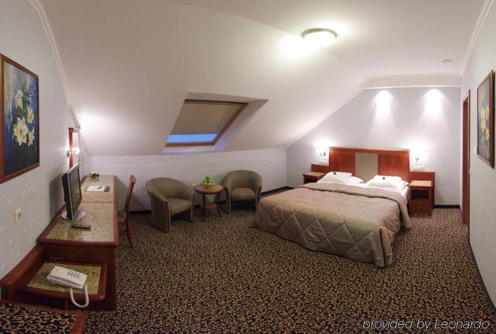 Elizabeth Hotel 4*